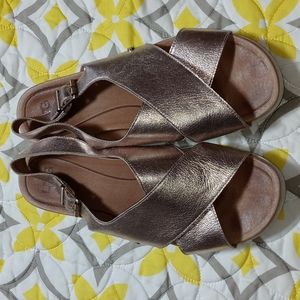 UGG  Kamile Leather Slingback Sandals Size 10